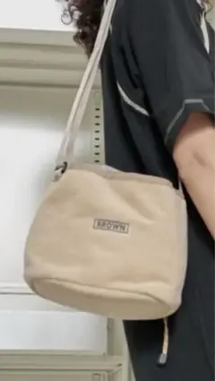 THEATRE PRODUCTS フリースショルダーバッグ ベージュ