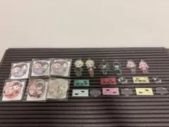 スパイファミリー ロイド アーニャ ヨル　ミニアクスタ　ローソン　コラボ缶バッジ