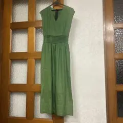 ノースリーブロングワンピース グリーン　麻素材