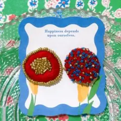 刺繍ピアスorイヤリング red×gold ハンドメイド