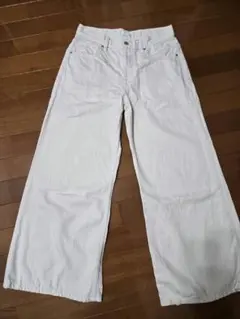 ホワイトデニム ワイドパンツ
