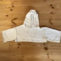 ホワイト クロップドフーディ 半袖