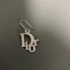 Christian Dior ロゴ ピアス 片耳用