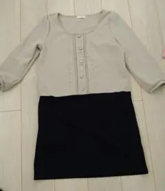 VISベージュと黒のワンピース