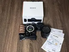 Sony ZV-E10 ミラーレス一眼カメラとレンズフロントキャップ - メルカリ