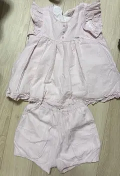 プティマイン　セットアップ　ピンク　フリル　春夏　半袖　トップス　ショートパンツ