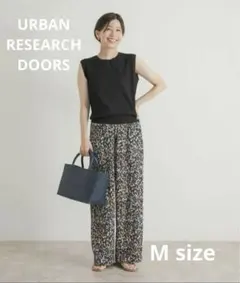 UR DOORS＊フラワープリントドライタッチリラックスパンツ
