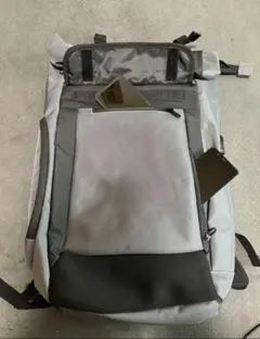 新品 大容量　mHand グレー リュック・バックパック