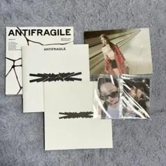 LE SSERAFIM ANTIFRAGILE サクラ　トレカ付き