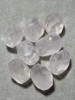 ローズクォーツ(ダイヤカットタンブル) 8粒