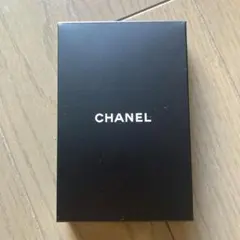 【新品未使用】CHANEL BEAUTÉ ネイルケアキット　ケース付のサムネイル