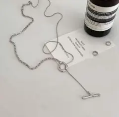 ロングチェーンネックレス