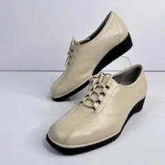 アシックス ペダラ レースアップ パンプス アイボリー 22cm EEE