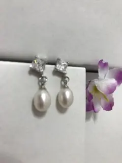 新品★上品でお洒落な大粒淡水パールと輝くジルコニアピアス