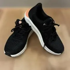 UNDER ARMOUR ランニングシューズ　25cmのサムネイル