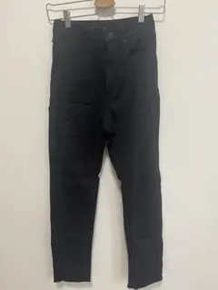 GU ハイウエスト　シガレットアンクルジーンズ