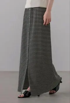 ローリーズファーム　フロントボタンタイトスカート　ブラックボーダー