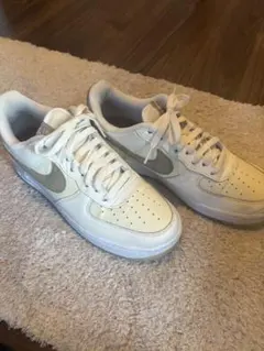 Nike Air Force 1 クリーム色