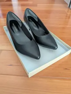L'ELIEN PLUS 黒 ハイヒール 33　新品未使用　走れるパンプス