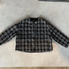 【ZARA】ツイード風ノーカラージャケット ゴールドボタン