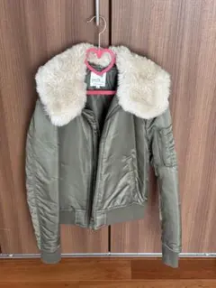 オリーブグリーン MA-1ジャケット フェイクファー襟付き　Mサイズ