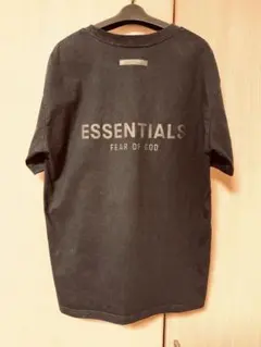 essentials Tシャツ