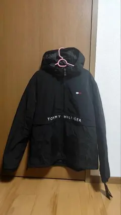 TOMMY HILFIGER ブラックジャケット