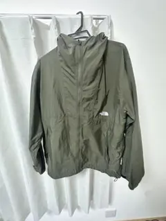THE NORTH FACE マウンテンパーカー オリーブ