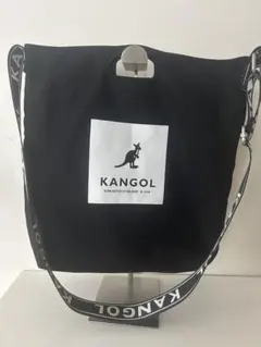 【KANGOL】ショルダーバッグ ボックスロゴ　ブラック ロゴテープ　2WAY