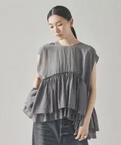 Curensology シアーギャザーブラウス現行品美品のサムネイル