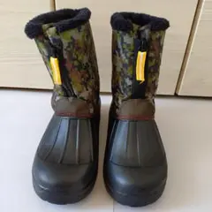 スノーブーツ 子ども用 22cm 迷彩柄 幅広 チャック付