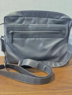 CalvinKlein Platinum ショルダーバッグ 外ポケット付き