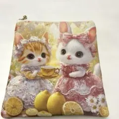 ころりんポーチ 猫 パネル生地 - メルカリ