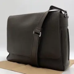 Item thumbnail for item 87a3864a-f5ca-403f-a6f3-fc6560482d18