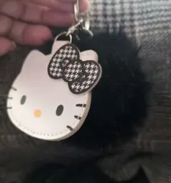 S*E様 ハローキティ ふわふわファーチャーム