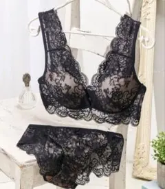 YU'NOW ユナウ リラックスレーシーブラレット＆ショーツセットのサムネイル