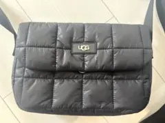 UGG キルティング ショルダーバッグ ブラックのサムネイル
