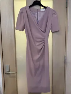 くすみピンク　タイトフィットワンピース