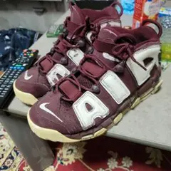 ジャンクNIKE AIR MORE UPTEMPO スニーカー