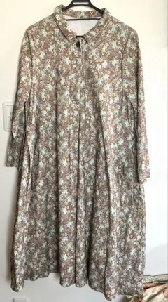 Two Z Best 花柄ワンピースM~Lサイズ　厚手の綿100%コーデュロイ