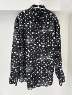 ヘラルボニー 黒丸柄シャツ