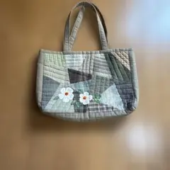 パッチワークトートバッグ 花刺繍付き