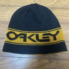 OAKLEY オークリー ビーニー リバーシブル - メルカリ