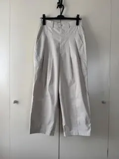 remer ベージュ スラックスのサムネイル