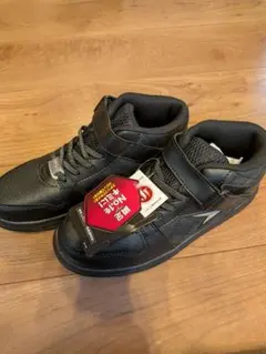 瞬足　ブラックハイカットスニーカー