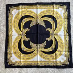 CHANEL 花柄シルクスカーフ ネイビー・イエロー - メルカリ
