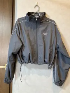 Reebok クロップドジャンパー