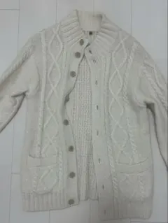 アイボリー ケーブルニット カーディガン