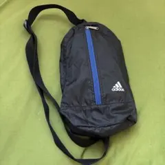 adidas ボディバッグ ブラック ブルー