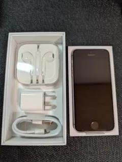 Apple iPhone SE 第1世代 au版 32GBスペースグレー 初代のサムネイル